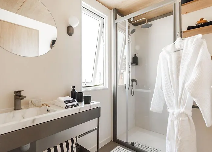 Au Bois Du Cé à 3km Du Puy Dufou Parque de Campismo