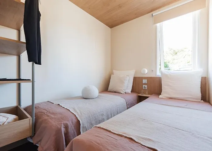 Au Bois Du Cé à 3km Du Puy Dufou Parque de Campismo *